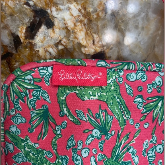 Lilly Pulitzer crocodile tablet sleeve pink  NWOT - Picture 4 of 6